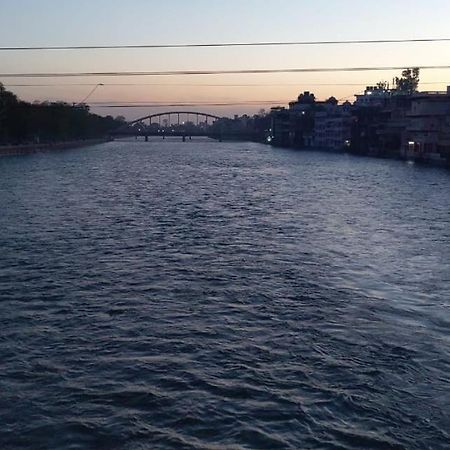 Hotel Raj Deluxe Haridwar Bagian luar foto