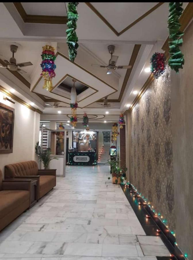 Hotel Raj Deluxe Haridwar Bagian luar foto