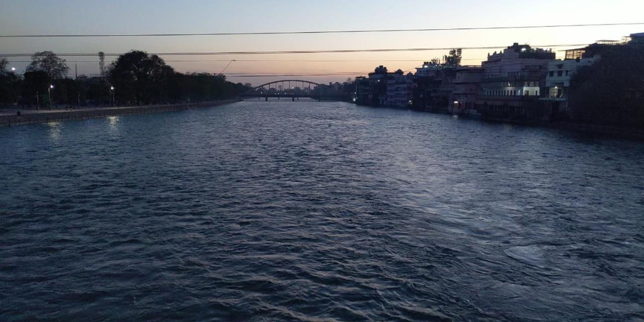 Hotel Raj Deluxe Haridwar Bagian luar foto