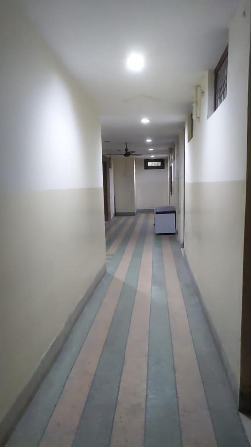 Hotel Raj Deluxe Haridwar Bagian luar foto
